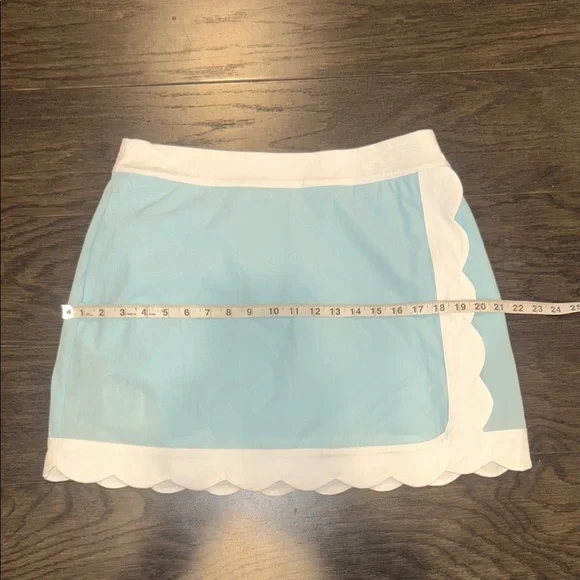 Elegant Blue and White Scalloped Mini Skirt - Picture 5 of 10
